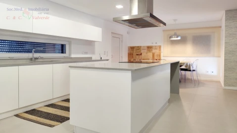 Moradia T4 para Venda em Silveira