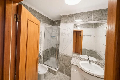 Apartamento T3 para Venda em São Felix da Marinha