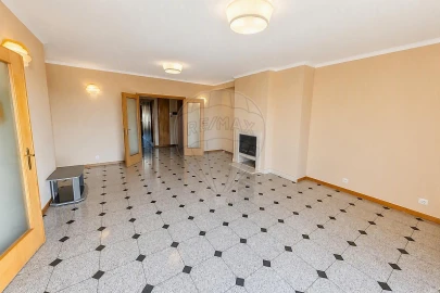 Apartamento T3 para Venda em São Felix da Marinha