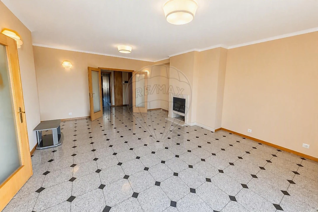 Apartamento T3 para Venda em São Felix da Marinha Foto 4