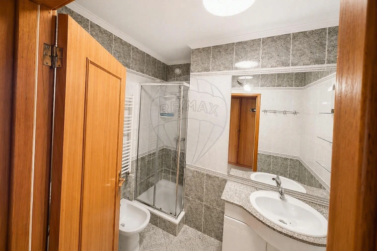 Apartamento T3 para Venda em São Felix da Marinha Foto 10