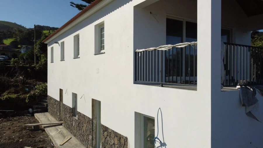 Moradia T5 para Venda em Ribeirinha Foto 30