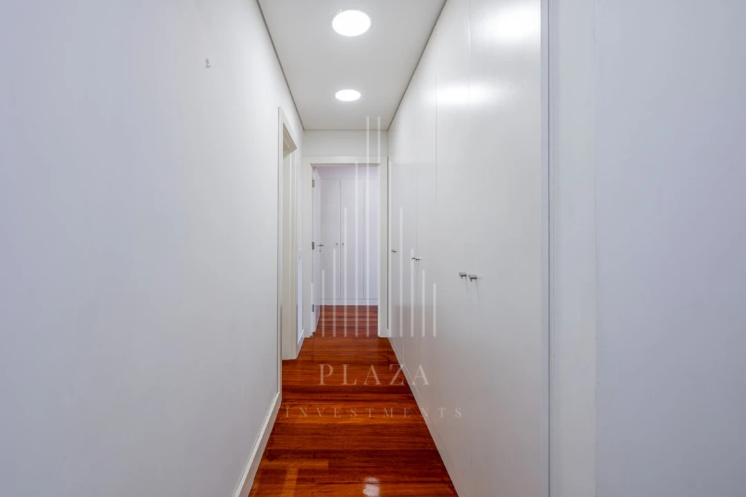 Apartamento T3 para Venda em Lordelo do Ouro e Massarelos Foto 20
