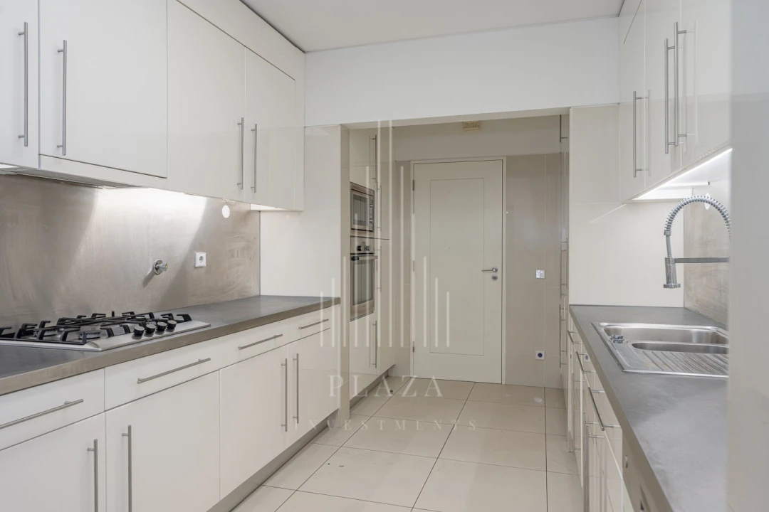 Apartamento T3 para Venda em Lordelo do Ouro e Massarelos Foto 39