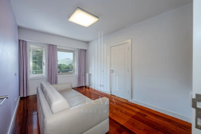 Apartamento T3 para Venda em Lordelo do Ouro e Massarelos