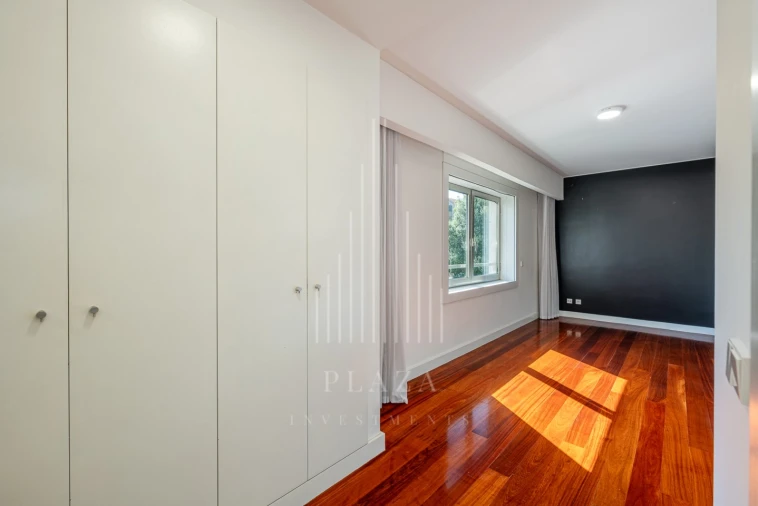 Apartamento T3 para Venda em Lordelo do Ouro e Massarelos Foto 22