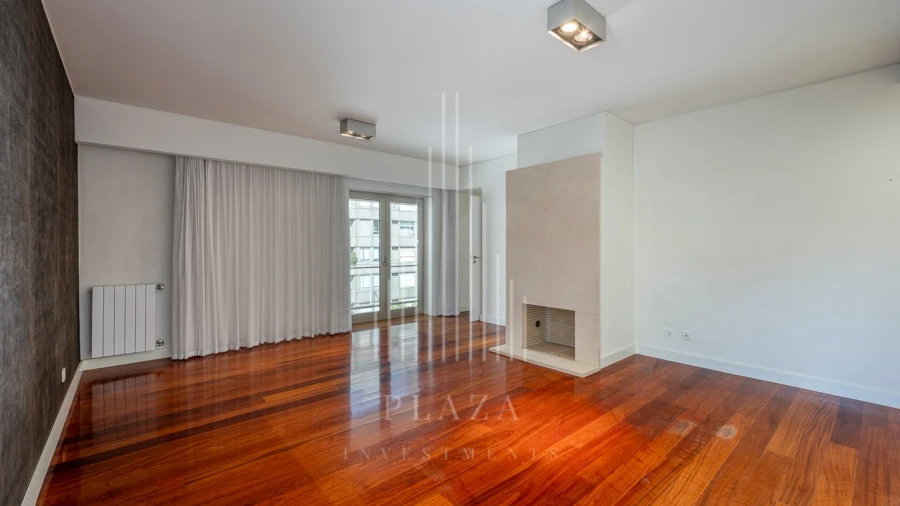 Apartamento T3 para Venda em Lordelo do Ouro e Massarelos