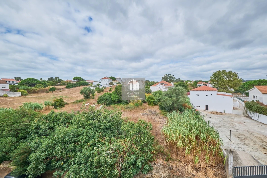 Apartamento T3 para Venda em Charneca de Caparica e Sobreda Foto 31