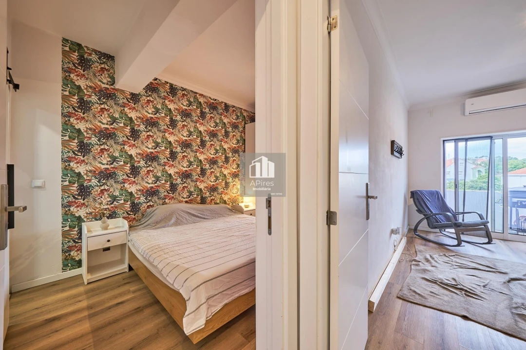 Apartamento T3 para Venda em Charneca de Caparica e Sobreda Foto 11