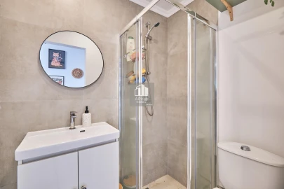 Apartamento T3 para Venda em Charneca de Caparica e Sobreda