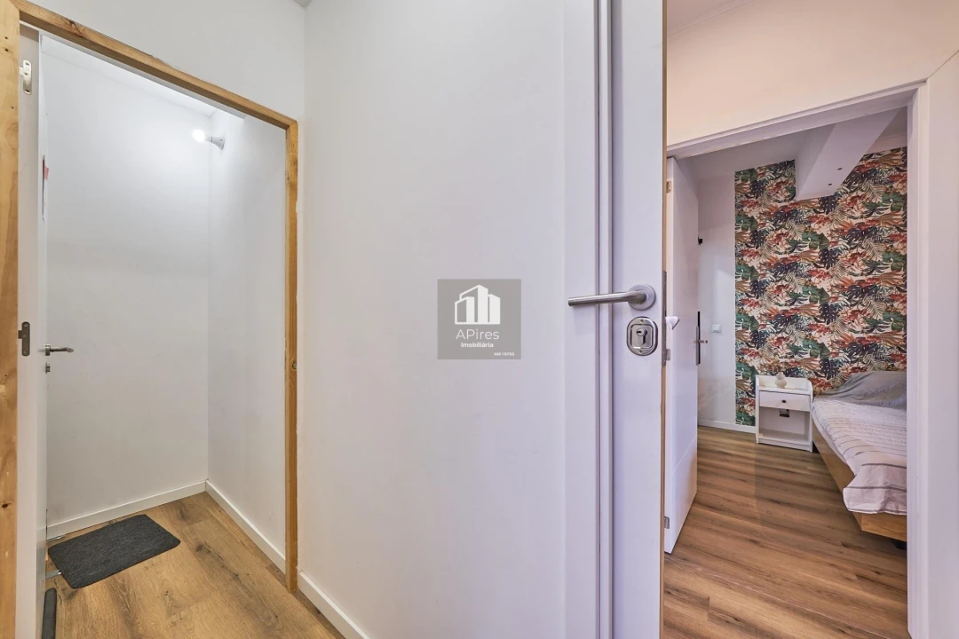 Apartamento T3 para Venda em Charneca de Caparica e Sobreda Foto 10