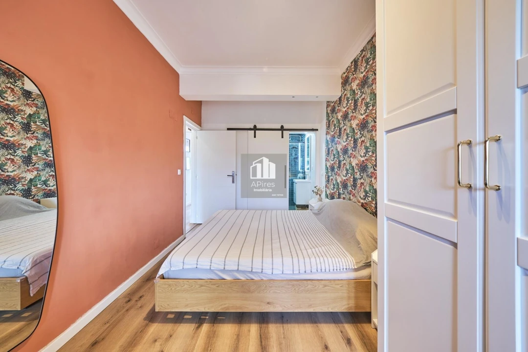 Apartamento T3 para Venda em Charneca de Caparica e Sobreda Foto 9
