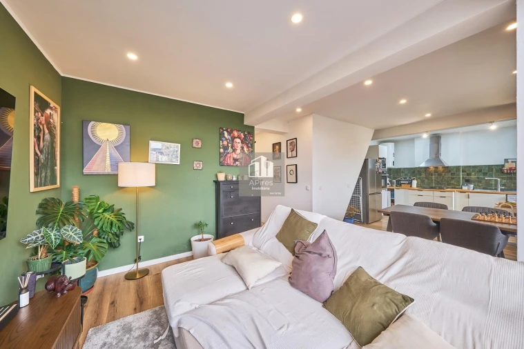 Apartamento T3 para Venda em Charneca de Caparica e Sobreda Foto 3