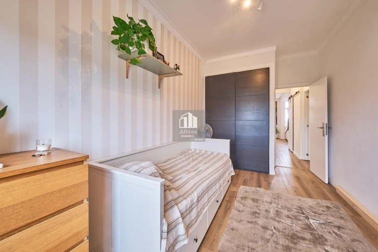 Apartamento T3 para Venda em Charneca de Caparica e Sobreda Foto 14