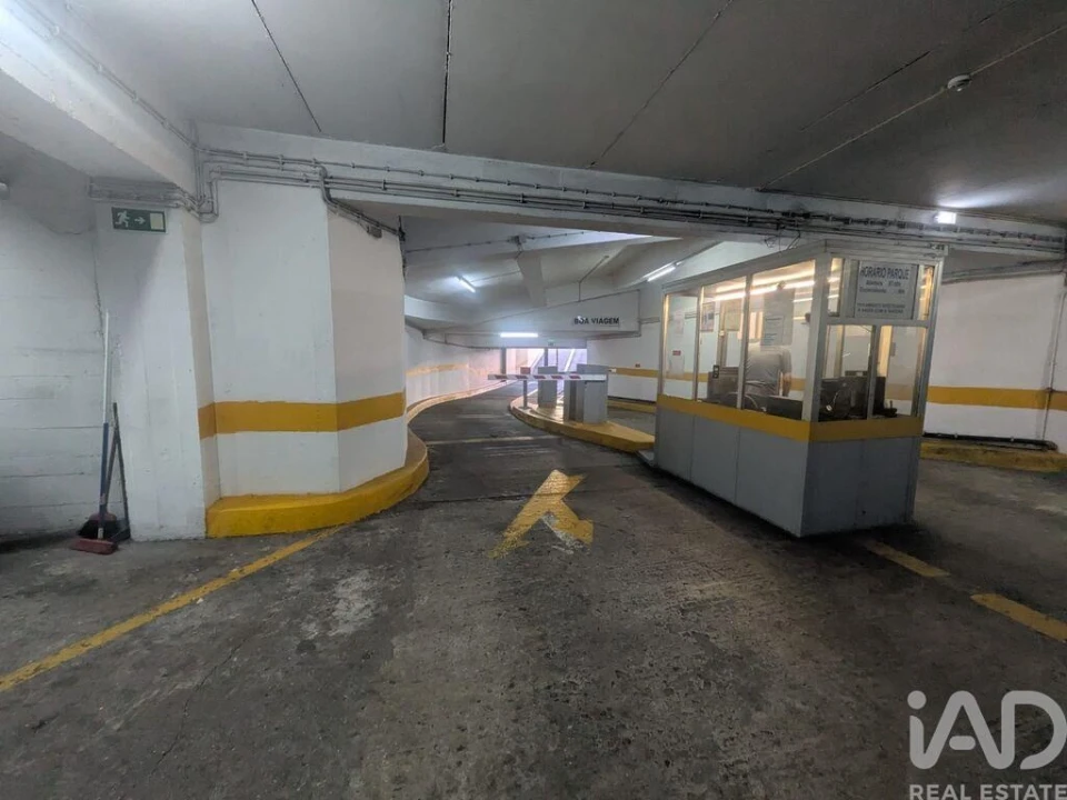 Garagem para Venda em Bonfim Foto 1