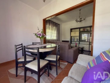 Moradia T3 para Venda em Romeira e Várzea