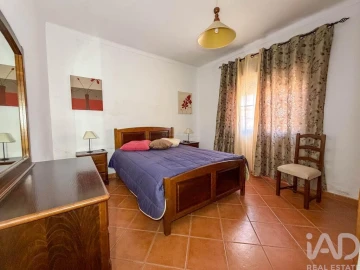 Moradia T3 para Venda em Romeira e Várzea