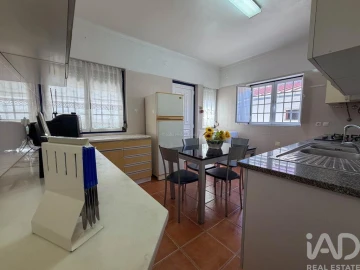 Moradia T3 para Venda em Romeira e Várzea