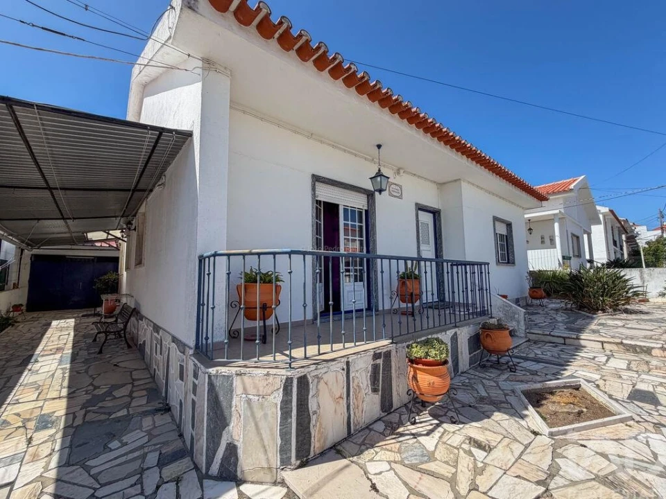 Moradia T3 para Venda em Romeira e Várzea Foto 1