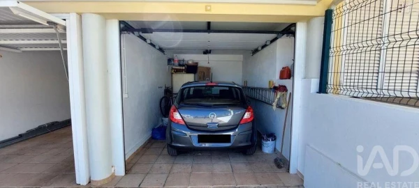 Moradia T3 para Venda em Ferreiras