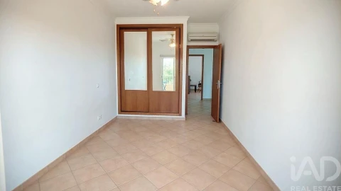 Moradia T3 para Venda em Ferreiras