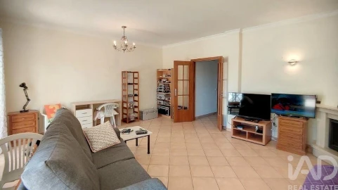 Moradia T3 para Venda em Ferreiras