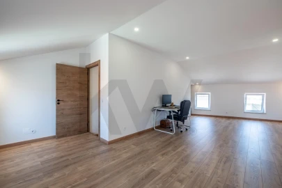 Moradia T2 para Venda em Enxara do Bispo, Gradil e Vila Franca do Rosário