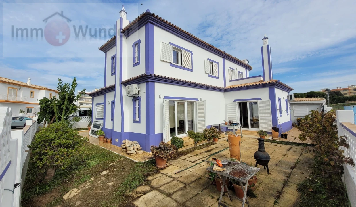 Moradia T4 para Venda em Montenegro Foto 1