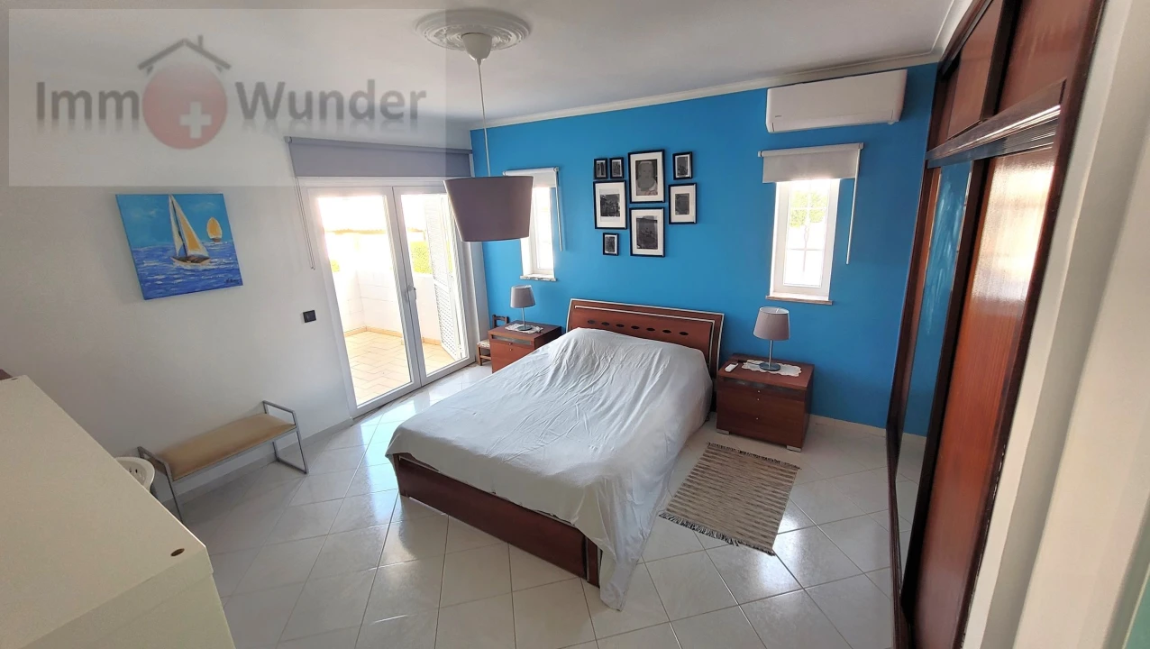 Moradia T4 para Venda em Montenegro Foto 15