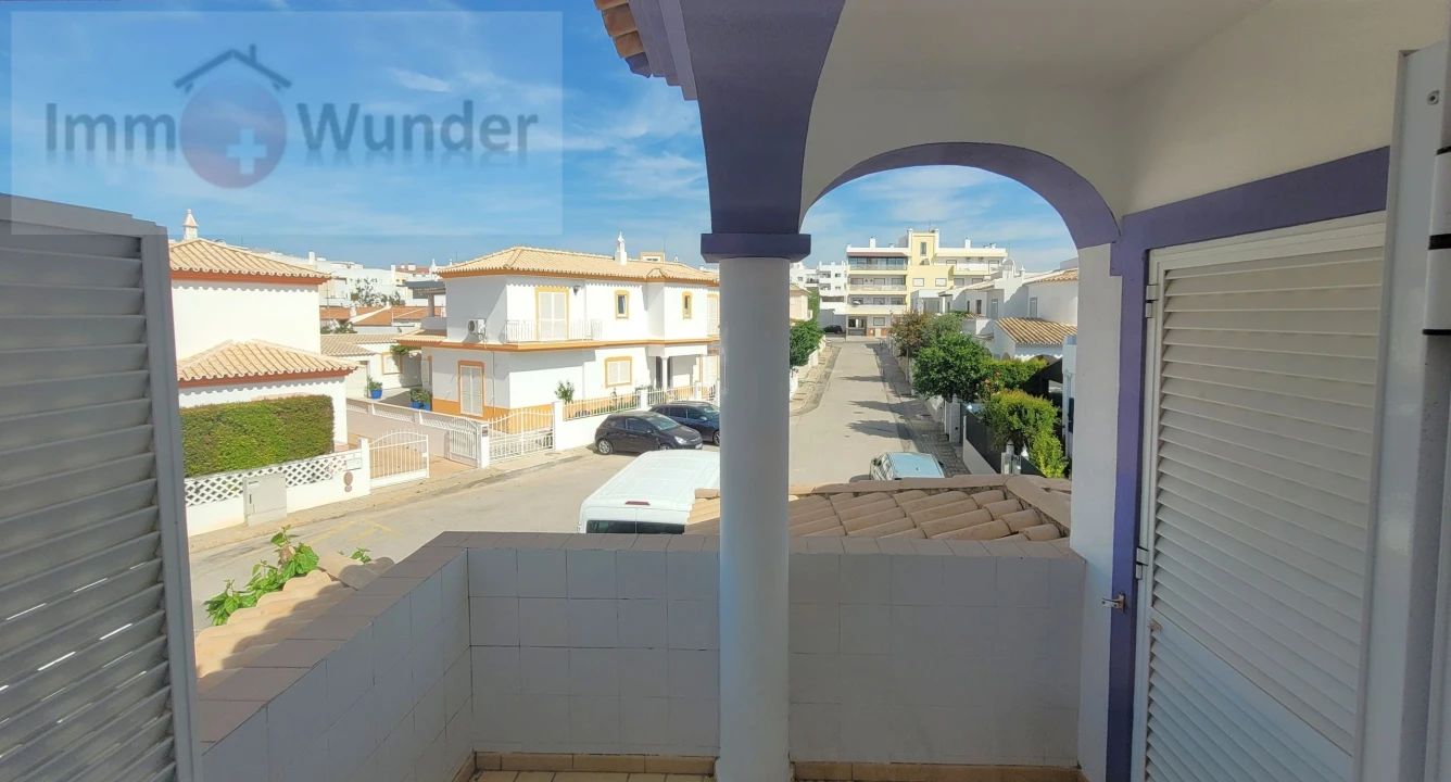 Moradia T4 para Venda em Montenegro Foto 10