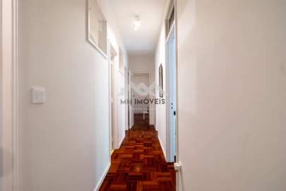 Apartamento T2 para Arrendamento em Lordelo do Ouro e Massarelos