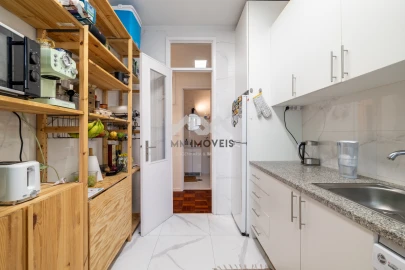 Apartamento T2 para Arrendamento em Lordelo do Ouro e Massarelos