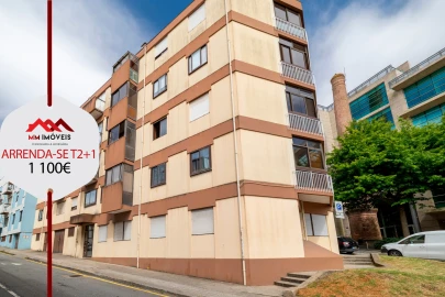 Apartamento T2 para Arrendamento em Lordelo do Ouro e Massarelos