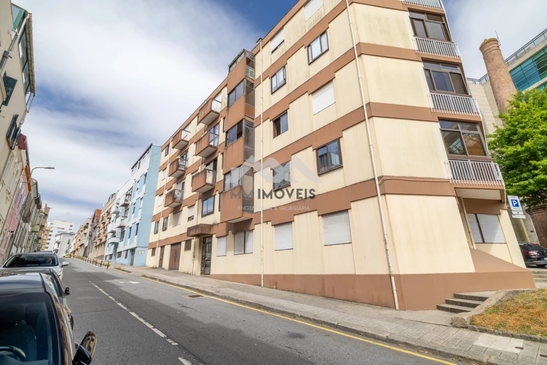 Apartamento T2 para Arrendamento em Lordelo do Ouro e Massarelos Foto 30