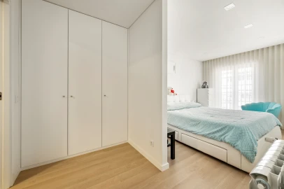 Apartamento T4 para Venda em Águas Livres