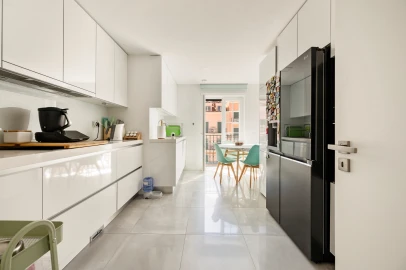 Apartamento T4 para Venda em Águas Livres
