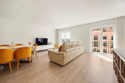Apartamento T4 para Venda em Águas Livres