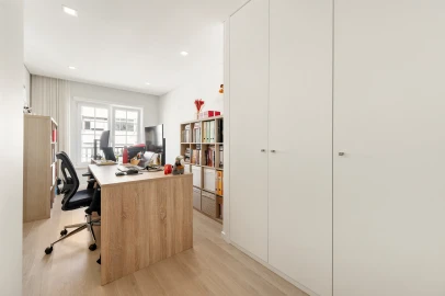 Apartamento T4 para Venda em Águas Livres