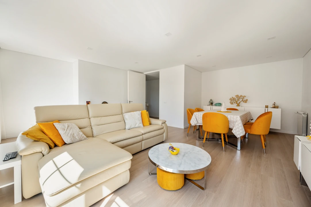 Apartamento T4 para Venda em Águas Livres Foto 6