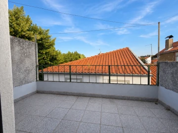 Moradia T3 para Venda em São João da Pesqueira e Várzea de Trevões