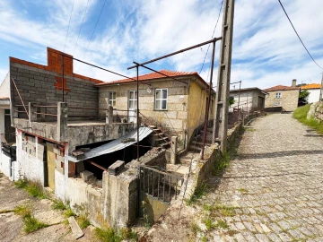 Moradia T2 para Venda em Longa