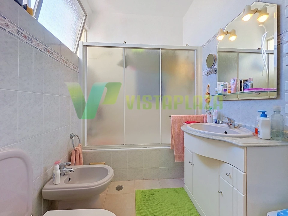 Apartamento T1 para Venda em Portimão Foto 8