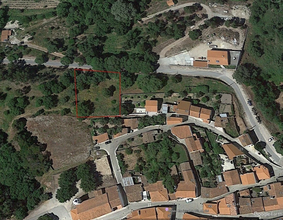 Terreno para Venda em Vila de Rei Foto 1