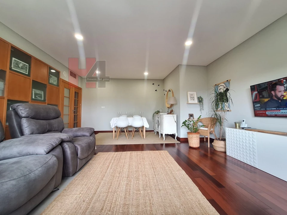 Apartamento T2 para Venda em Odivelas Foto 3