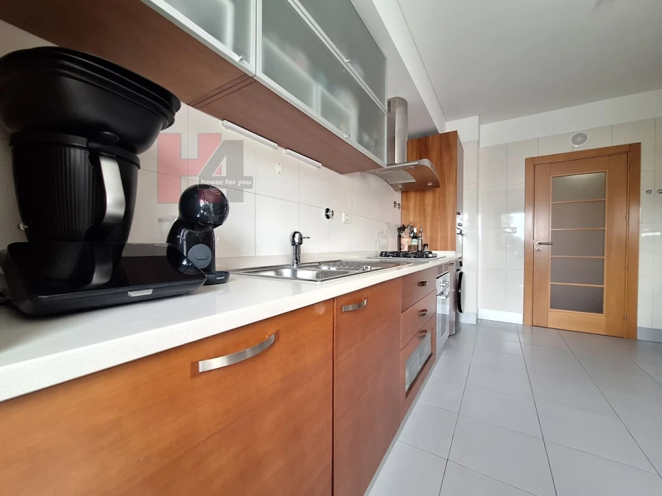 Apartamento T2 para Venda em Odivelas Foto 11