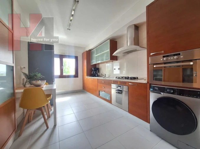 Apartamento T2 para Venda em Odivelas Foto 8