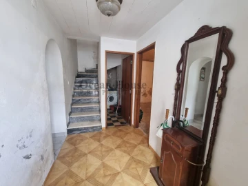 Moradia T2 para Venda em Loule (São Sebastião)