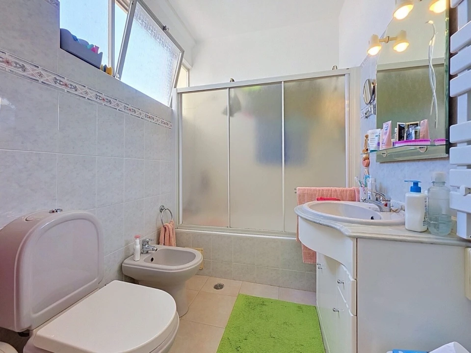 Apartamento T1 para Venda em Portimão Foto 9