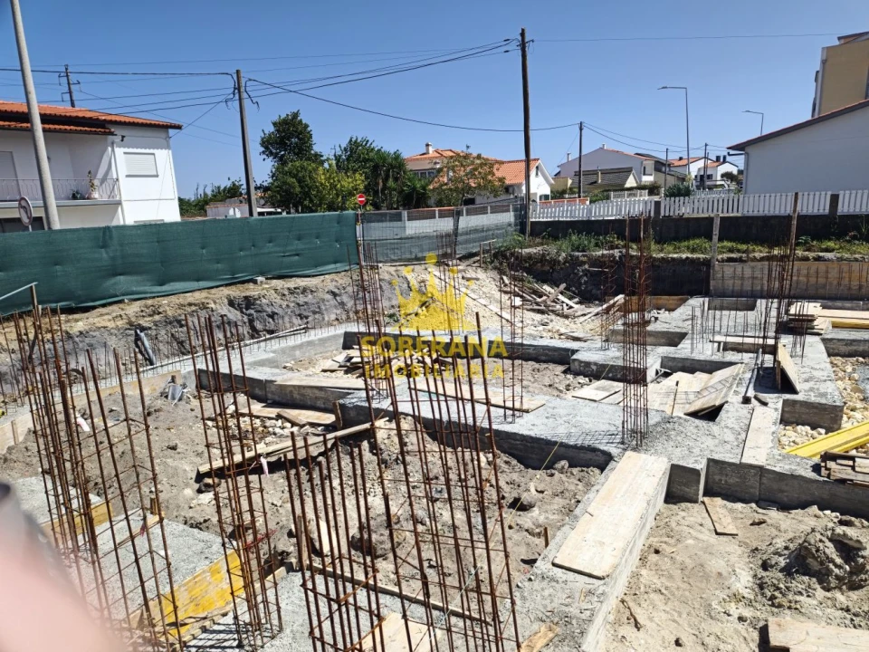 Apartamento T2 para Venda em Marinha Grande Foto 14