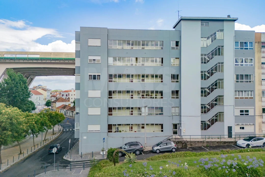 Apartamento T2 para Venda em Vila Franca de Xira Foto 2